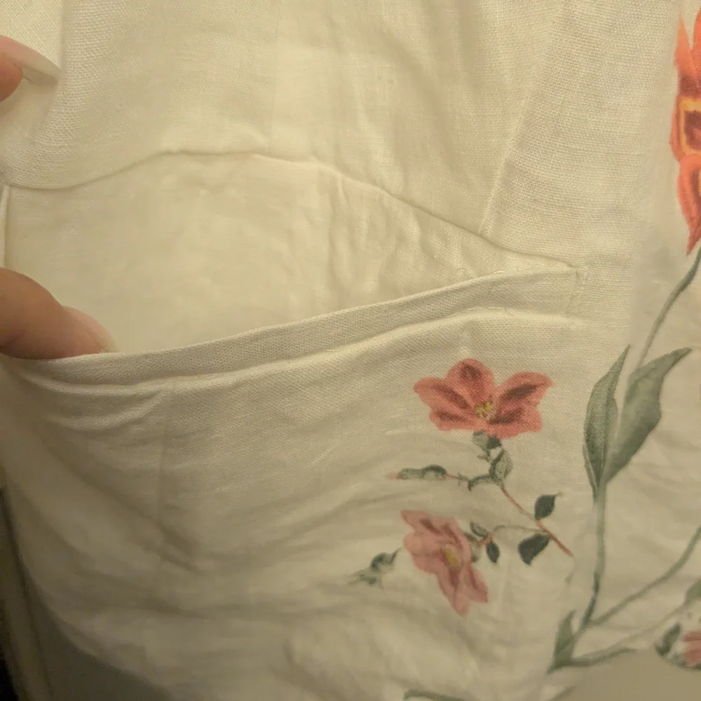 Chico's Elegant White Jacket with Floral Accents - Picture 9 of 11